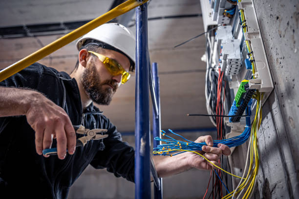 Best Electrical Outlet Repair  in Central Islip, NY